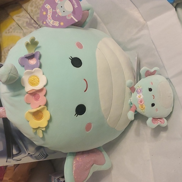 Original Sqyishmallows Reina Large and bag Clip bundle - Picture 10 of 13